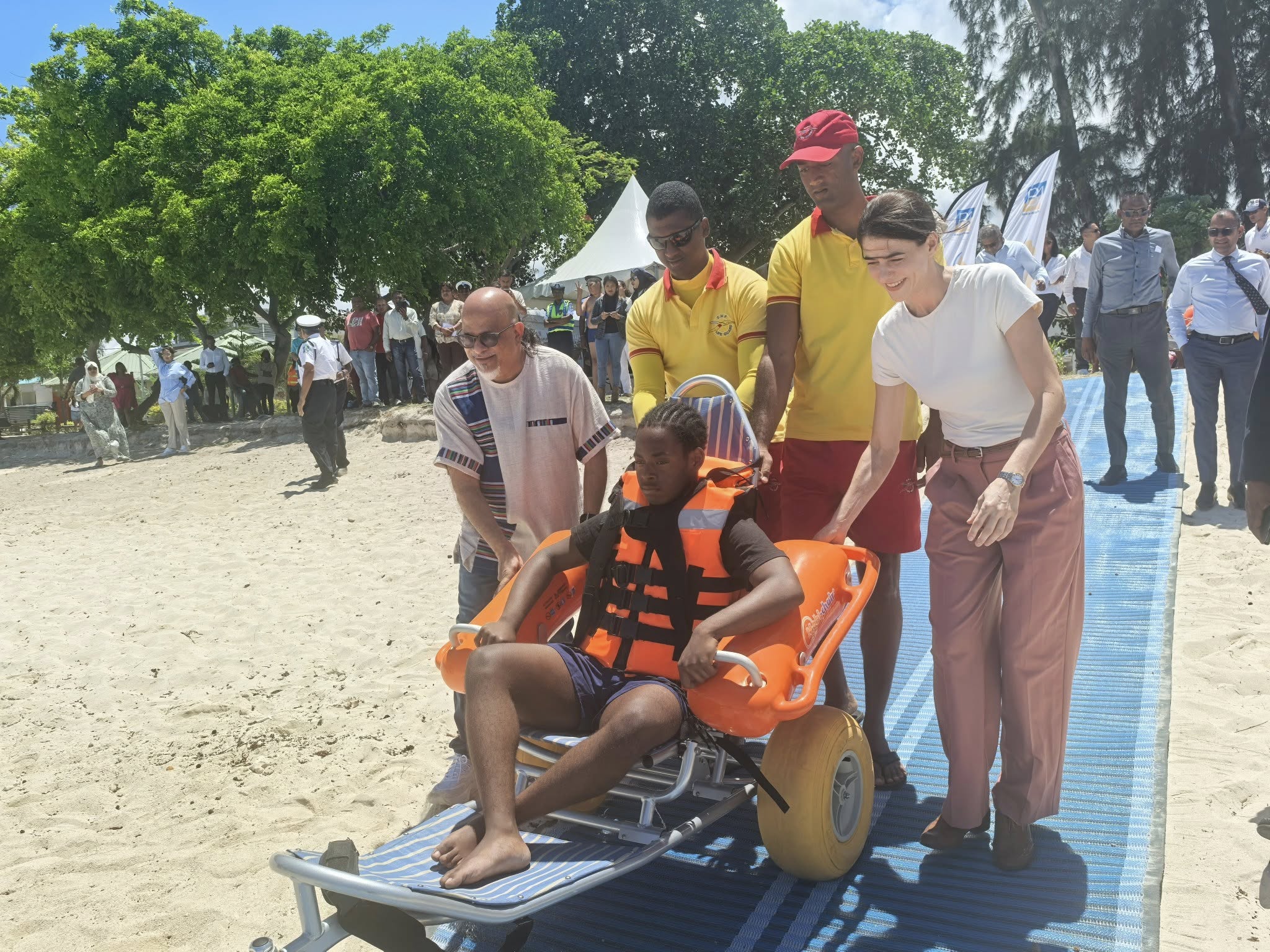 Public Beach: Floating wheelchair to ease access to special needs children