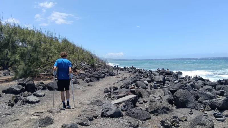 Livre sur les sentiers accessibles à La Réunion : Camille Coulombel et le handicap pour tous